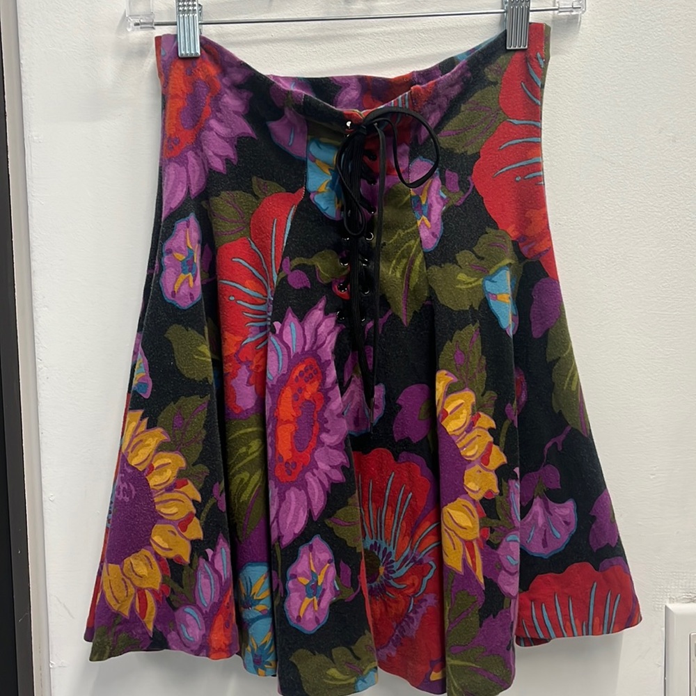Betsey Johnson vintage floral lace up skirt size M